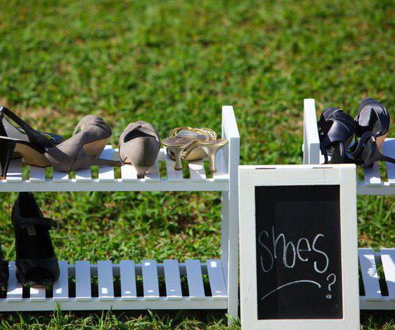 shoe-rack-and-sign