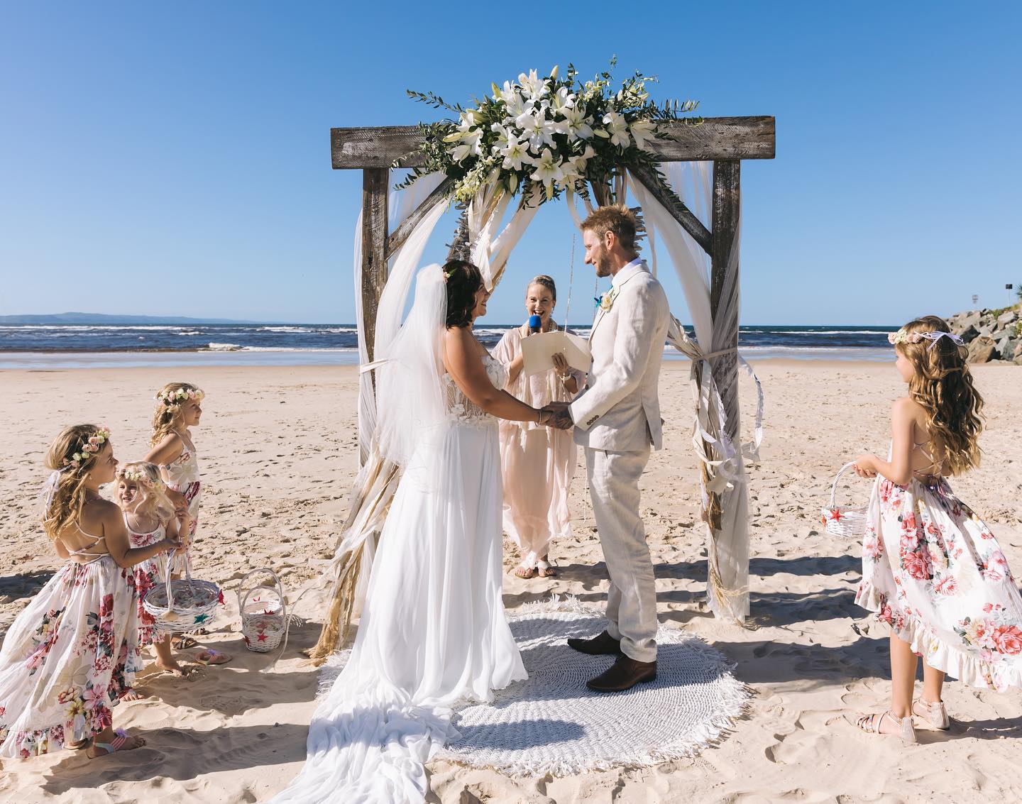 White wash coast arbour