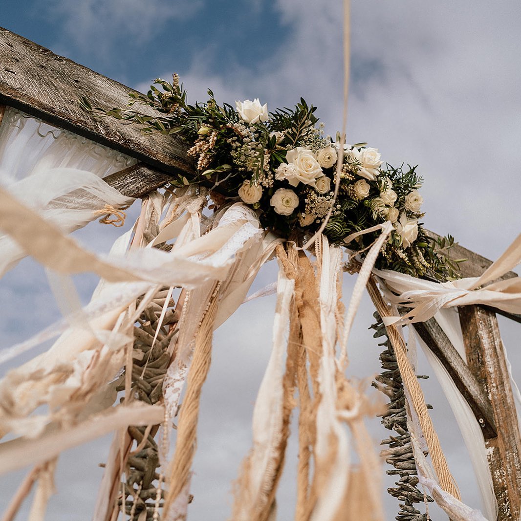 Coastal arbour accessories