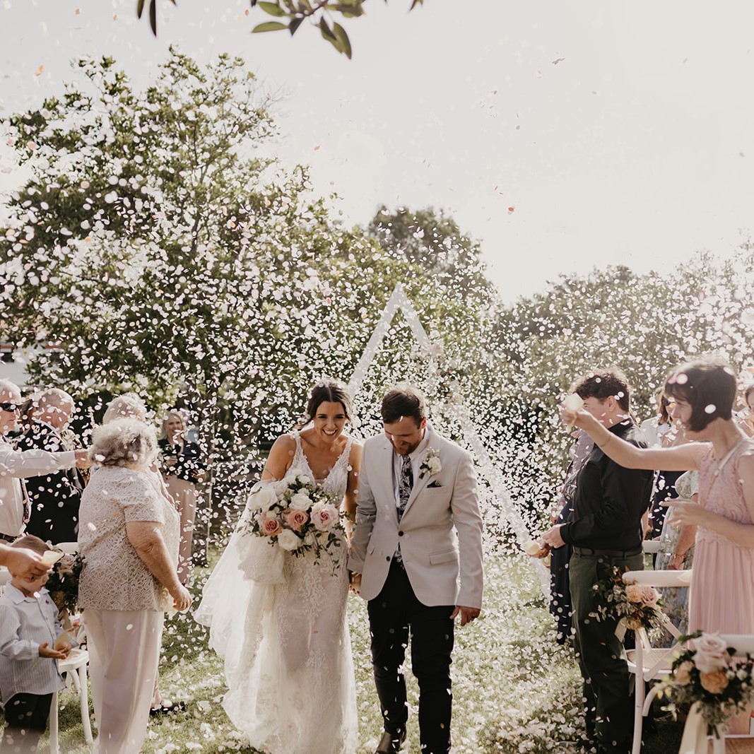 Confetti toss