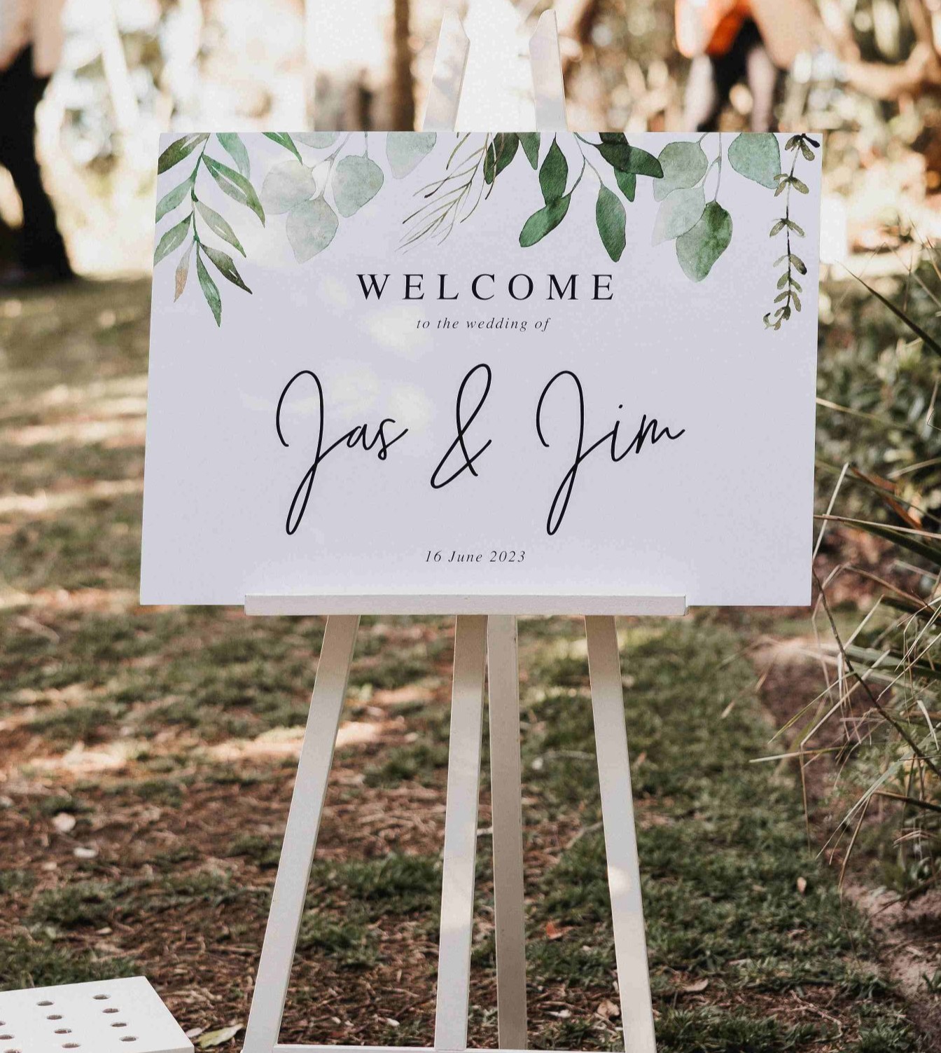 Welcome sign on white easle