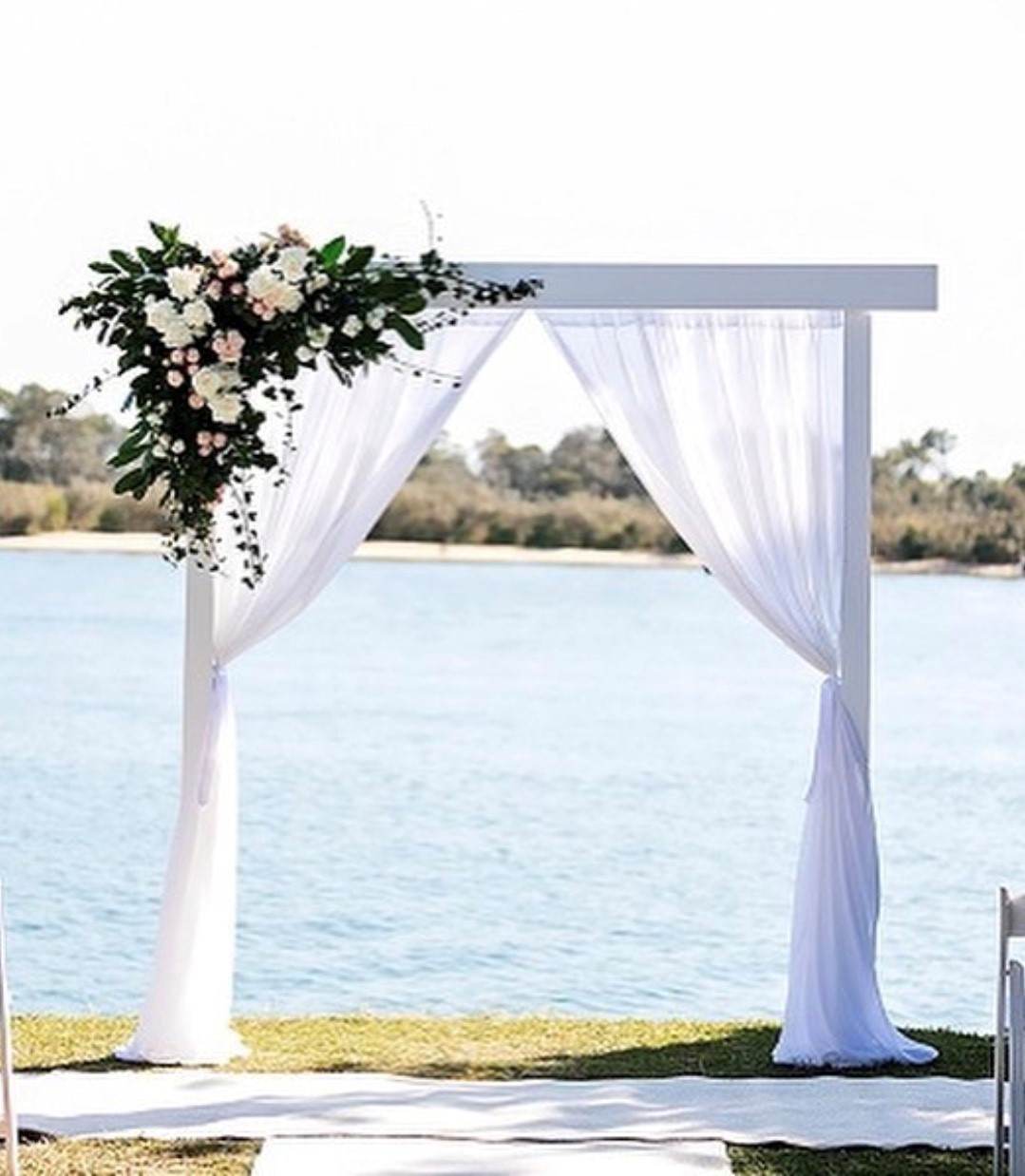 Hire White timber arbour with chiffon curtains 