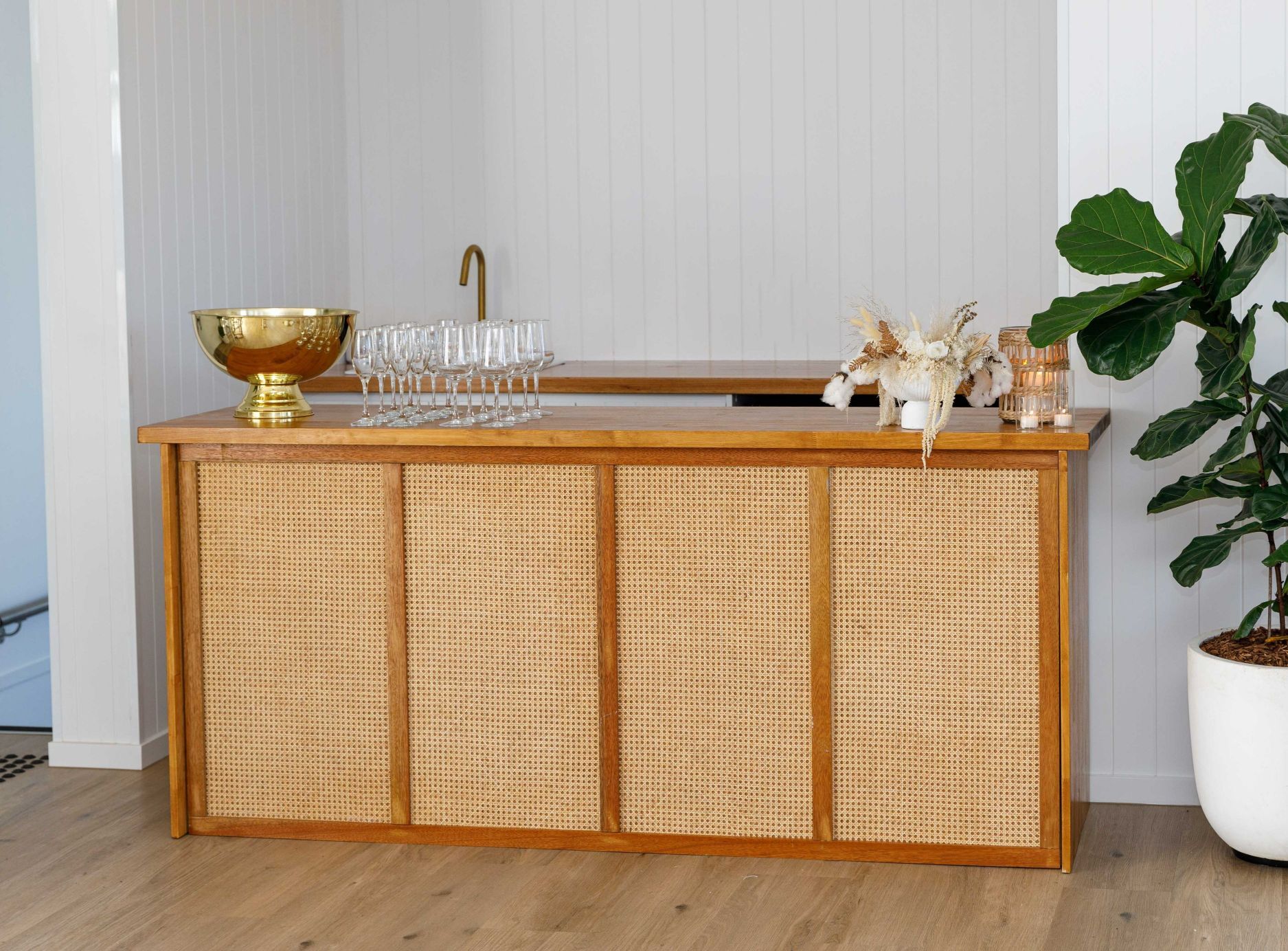 Hire Rattan Bar 